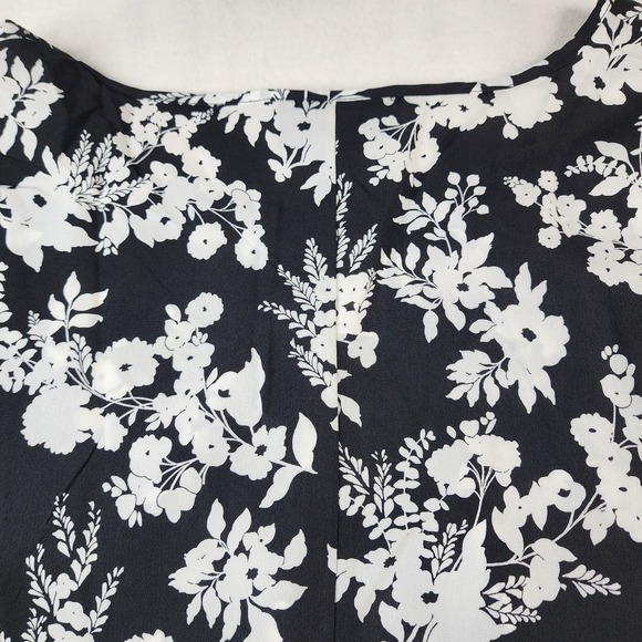 NEW Lane Bryant Top Womens 26 L Black White Floral Short Sleeve Blouse Office‎ - Picture 11 of 11